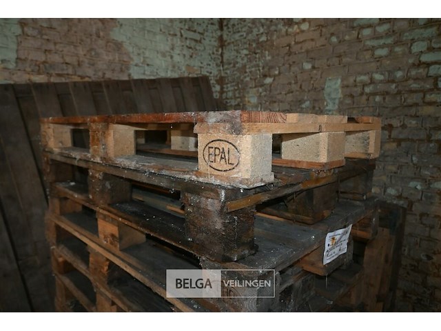 Partij europaletten + houten schutting - afbeelding 2 van  6