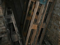 Partij europaletten + houten schutting - afbeelding 4 van  6