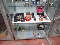 Partij fantasiejuwelen (2 leggers) - afbeelding 1 van  15