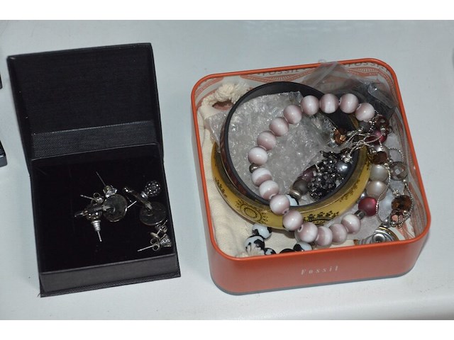 Partij fantasiejuwelen (2 leggers) - afbeelding 8 van  15