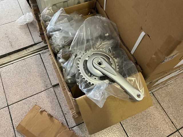 Partij fiets onderdelen - afbeelding 1 van  7