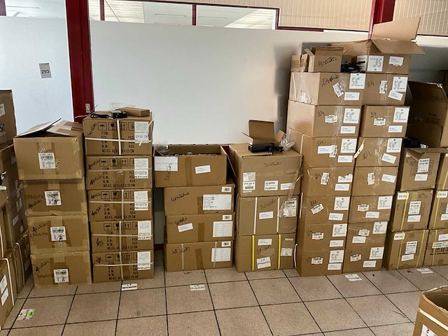 Partij fiets onderdelen - afbeelding 1 van  13