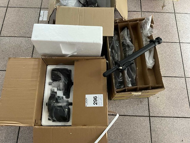 Partij fiets onderdelen - afbeelding 2 van  9