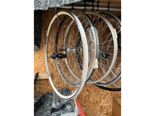 Partij fietsbanden - afbeelding 5 van  29