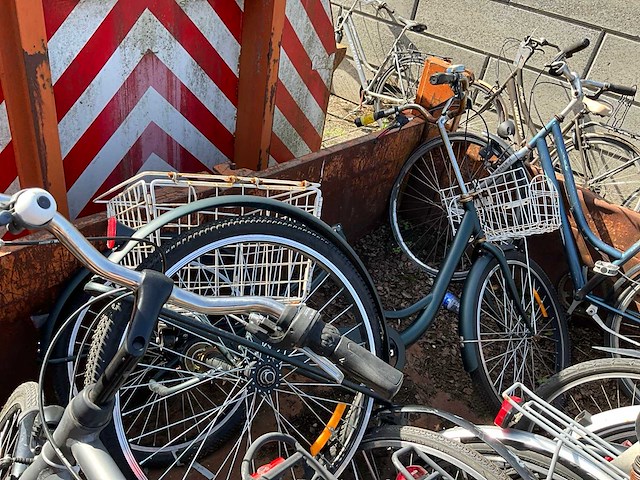 Partij fietsen (44x) - afbeelding 9 van  18