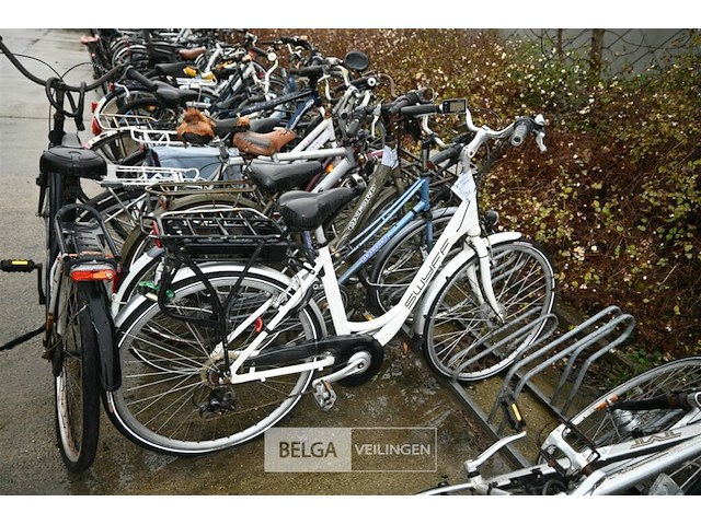 Partij fietsen - afbeelding 4 van  9