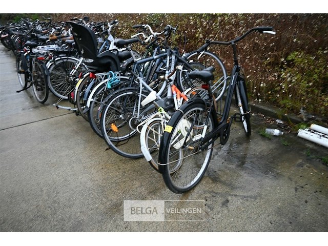 Partij fietsen - afbeelding 2 van  9