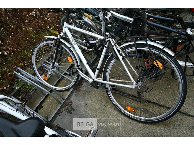 Partij fietsen - afbeelding 8 van  9