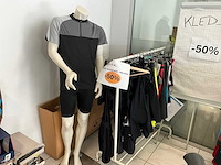 Partij fietskleding en helmen - afbeelding 5 van  8