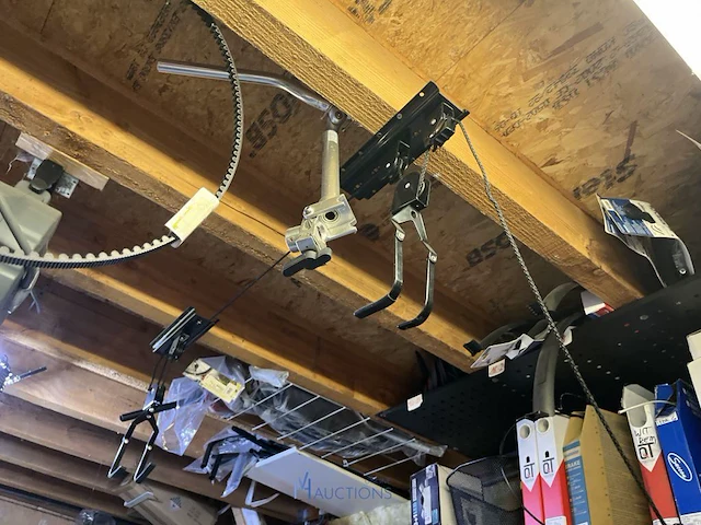 Partij fietsonderdelen en -accessoires - afbeelding 16 van  112