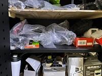 Partij fietsonderdelen en -accessoires - afbeelding 18 van  112