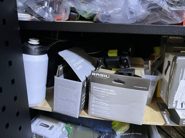 Partij fietsonderdelen en -accessoires - afbeelding 26 van  112
