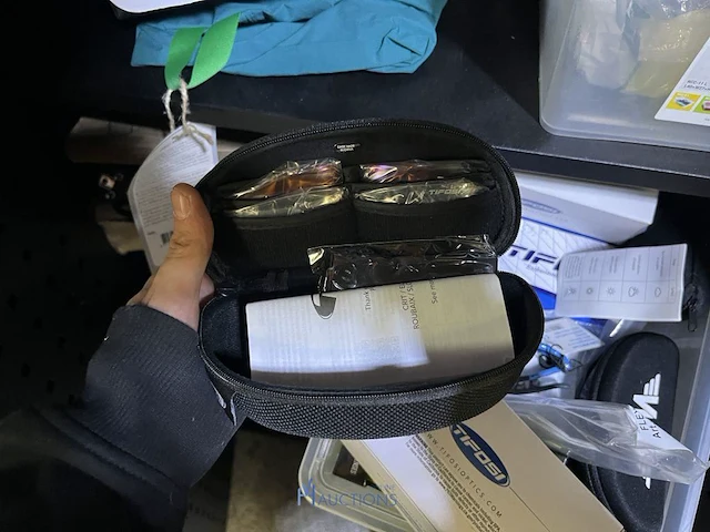 Partij fietsonderdelen en -accessoires - afbeelding 34 van  112