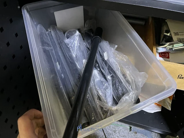Partij fietsonderdelen en -accessoires - afbeelding 40 van  112