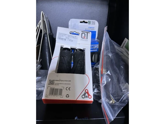 Partij fietsonderdelen en -accessoires - afbeelding 49 van  112