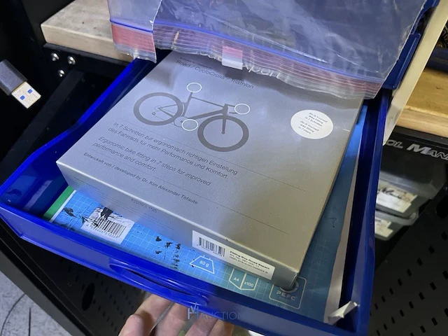 Partij fietsonderdelen en -accessoires - afbeelding 57 van  112
