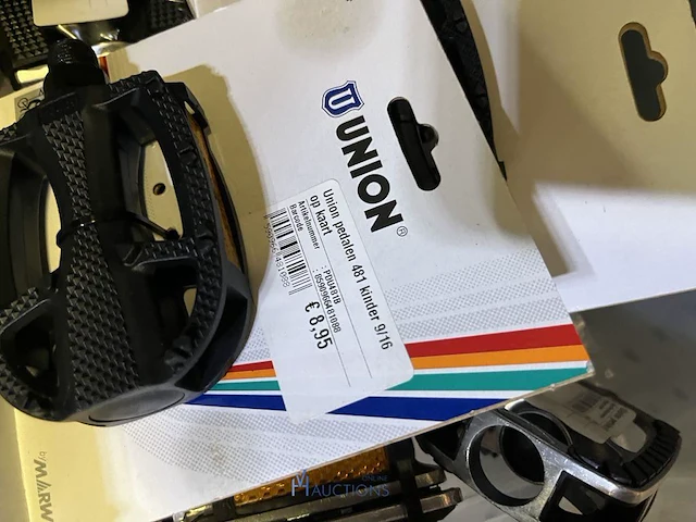 Partij fietsonderdelen en -accessoires - afbeelding 111 van  112