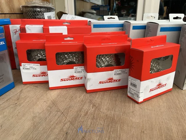 Partij fietsonderdelen shimano en sunrace - afbeelding 5 van  28
