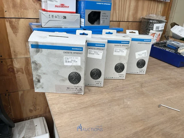 Partij fietsonderdelen shimano en sunrace - afbeelding 16 van  28