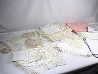 Partij fijne kant - afbeelding 1 van  7