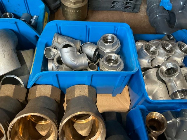 Partij fitting materiaal - afbeelding 5 van  5