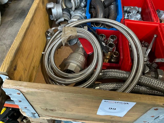 Partij fittingmateriaal - afbeelding 2 van  10