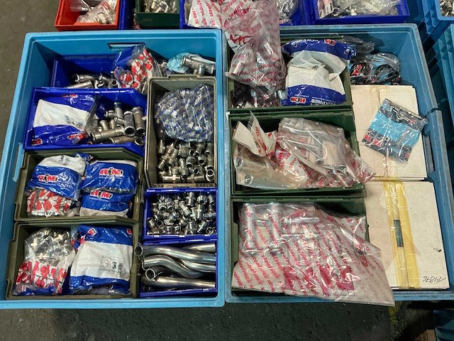 Partij fittingmateriaal - afbeelding 1 van  15