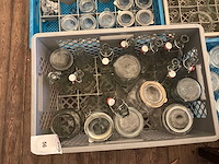 Partij flessen en bokalen - afbeelding 2 van  5