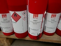Partij flessen met meubel lak - afbeelding 2 van  4