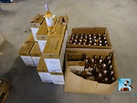 Partij flessen rosé wijn