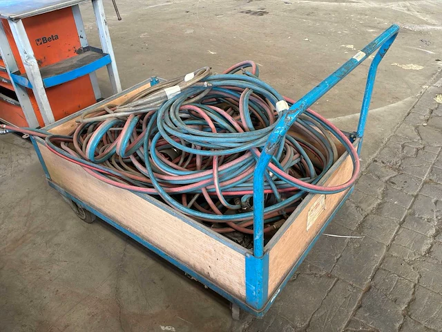 Partij flexibele gasleidingen - afbeelding 3 van  3