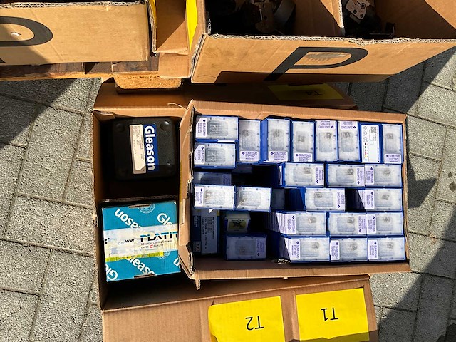 Partij frezen en houders kato toolhouders - ongebruikt - afbeelding 6 van  6