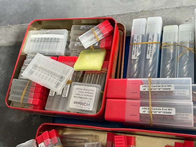 Partij frezen en tap-en snijset - afbeelding 9 van  13