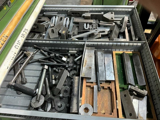 Partij frezen en toebehoren - afbeelding 2 van  13