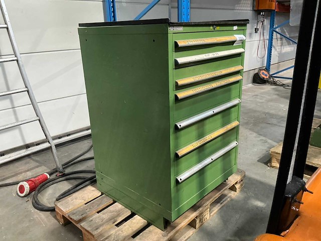 Partij frezen en toebehoren - afbeelding 1 van  13