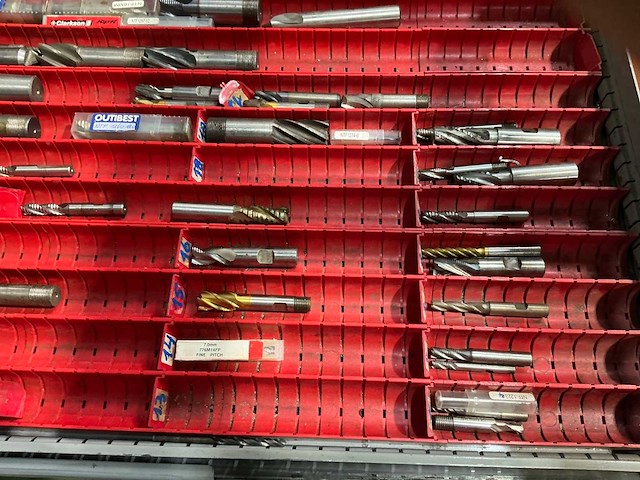 Partij frezen en toebehoren - afbeelding 13 van  13