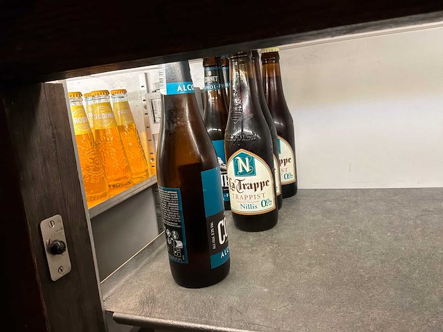 Partij frisdrank, water en bieren - afbeelding 3 van  9