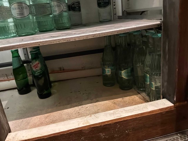 Partij frisdrank, water en bieren - afbeelding 8 van  9