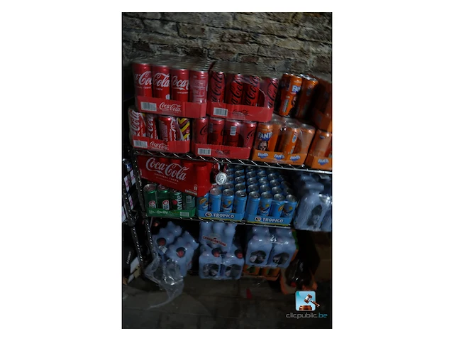 Partij frisdrank - afbeelding 2 van  9