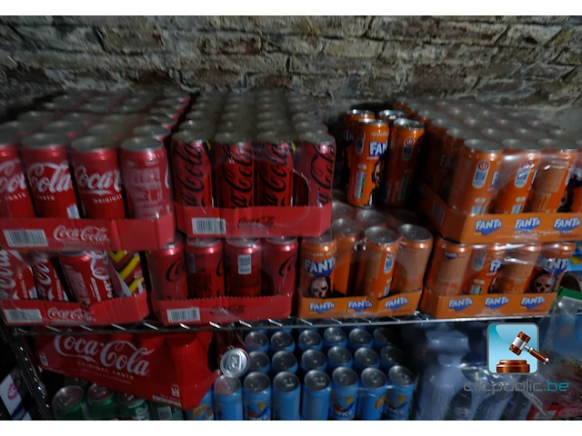 Partij frisdrank - afbeelding 4 van  9