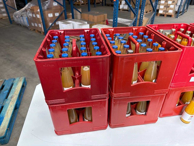 Partij fruitsap - afbeelding 6 van  6