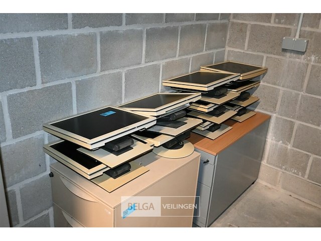 Partij fujitsu siemens pc-schermen - afbeelding 1 van  6