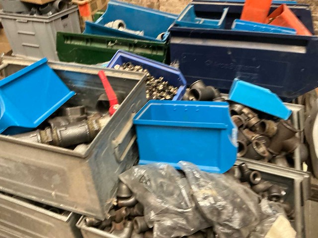 Partij galva sanitaire koppelstukken - afbeelding 4 van  6
