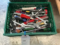 Partij garage inventaris exclusief krat