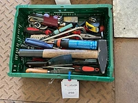 Partij garage inventaris exclusief krat