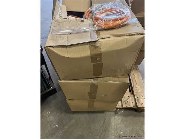 Partij gasslangen met drukmeter in 3 dozen - afbeelding 1 van  4