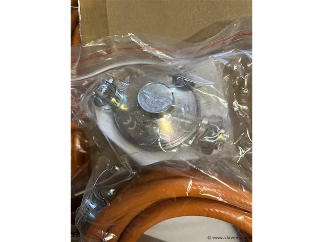 Partij gasslangen met drukmeter in 3 dozen - afbeelding 3 van  4