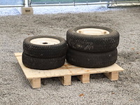 Partij gazonbanden op velg kubota 4stuks (marge) - afbeelding 1 van  1