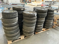 Partij gebruikte aanhanger banden met velg - afbeelding 1 van  4