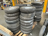 Partij gebruikte aanhanger banden met velg - afbeelding 3 van  4